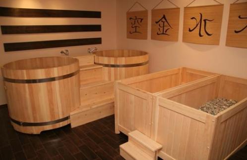 Японская баня офуро получает распространение в нашей стране