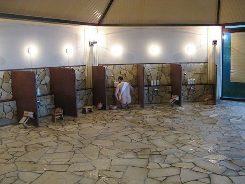 Мужская купальня общественной японской бани