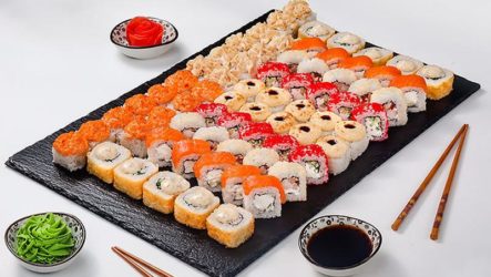 Какие суши заказать на небольшую компанию?