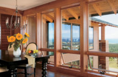 Как выбрать деревянные окна для загородного дома?