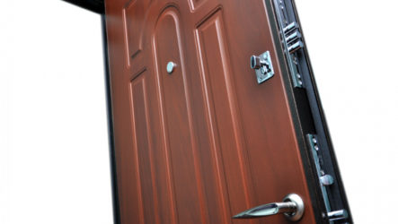 Прочность и надежность: почему входные металлические двери — лучший выбор для вашего дома