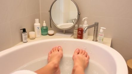 Баня и уход за кожей после педикюра: секреты здоровой и ухоженной кожи