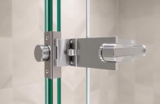 Петли для стеклянных дверей душевых кабин: как выбрать фурнитуру, которая прослужит и не будет капризничать