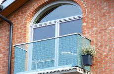 Холодное остекление балконов в Москве и области: современные решения и практические советы