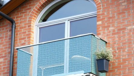 Холодное остекление балконов в Москве и области: современные решения и практические советы