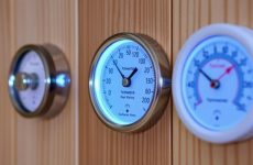 Термометры и гигрометры для сауны: виды и правила установки