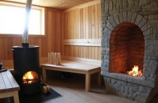 Сауна с дровяной печью и открытой каменкой: нюансы эксплуатации
