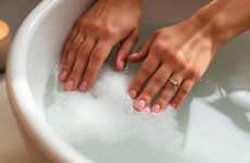 Тёплый маникюр после бани: питательные ванночки для рук и ногтей