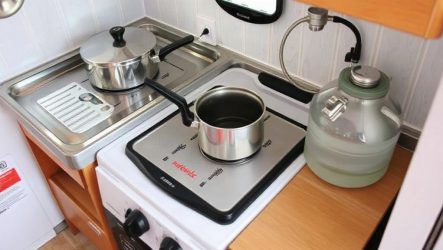 Печь с водяным баком: удобство и практичность для загородного дома